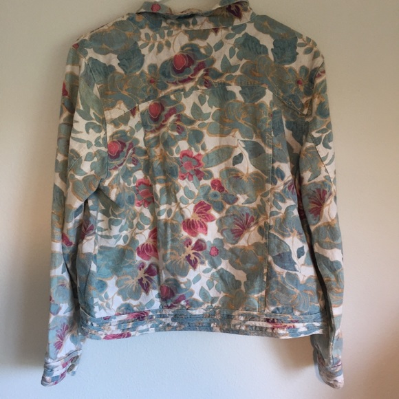 Women’s Floral Light denim jacket - Picture 5 of 6